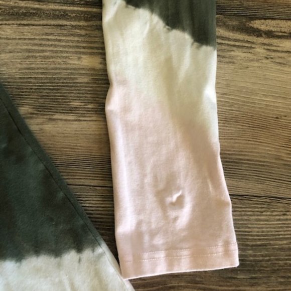 Leggings Bundle 3/$15 - Aerie Hi-Rise Tie-Dye - Picture 3 of 3